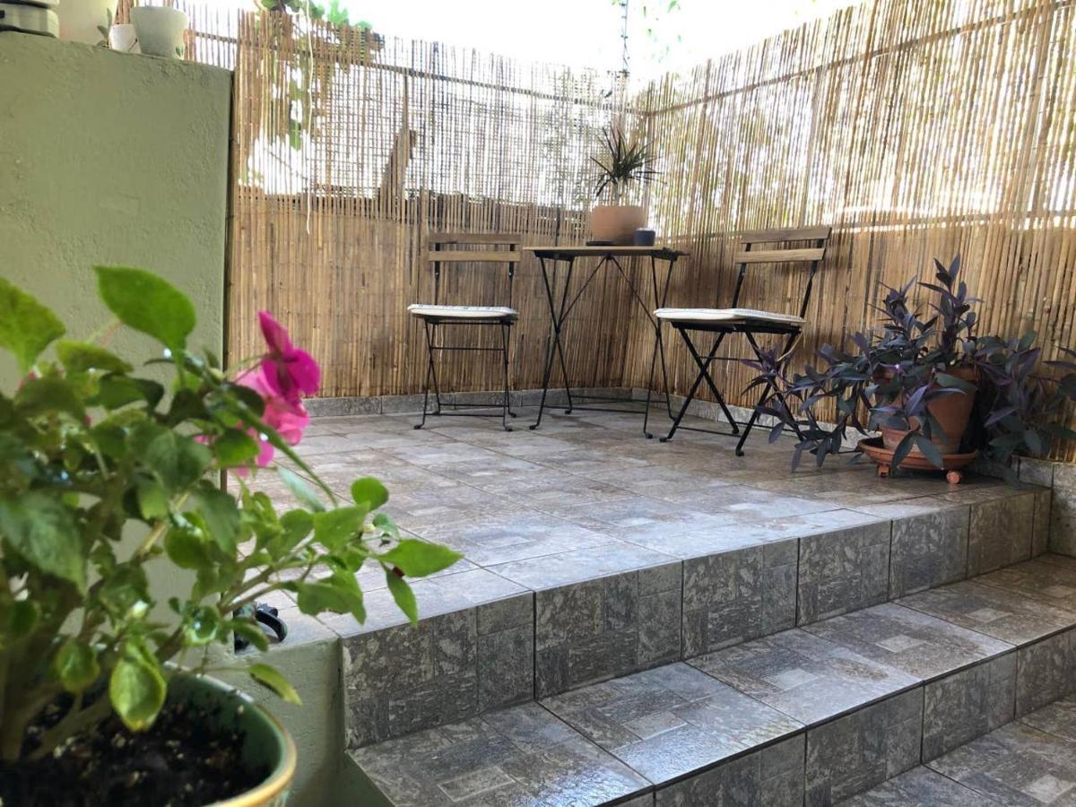 شقة Helen'S Welcoming & Cozy Flat كوروبيون المظهر الخارجي الصورة