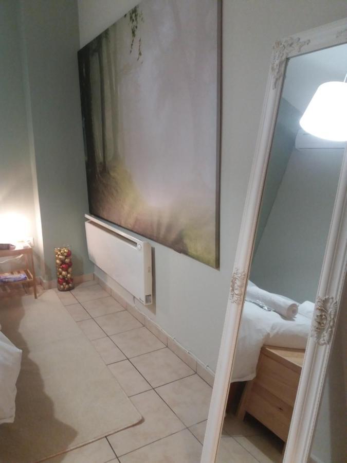 شقة Helen'S Welcoming & Cozy Flat كوروبيون المظهر الخارجي الصورة